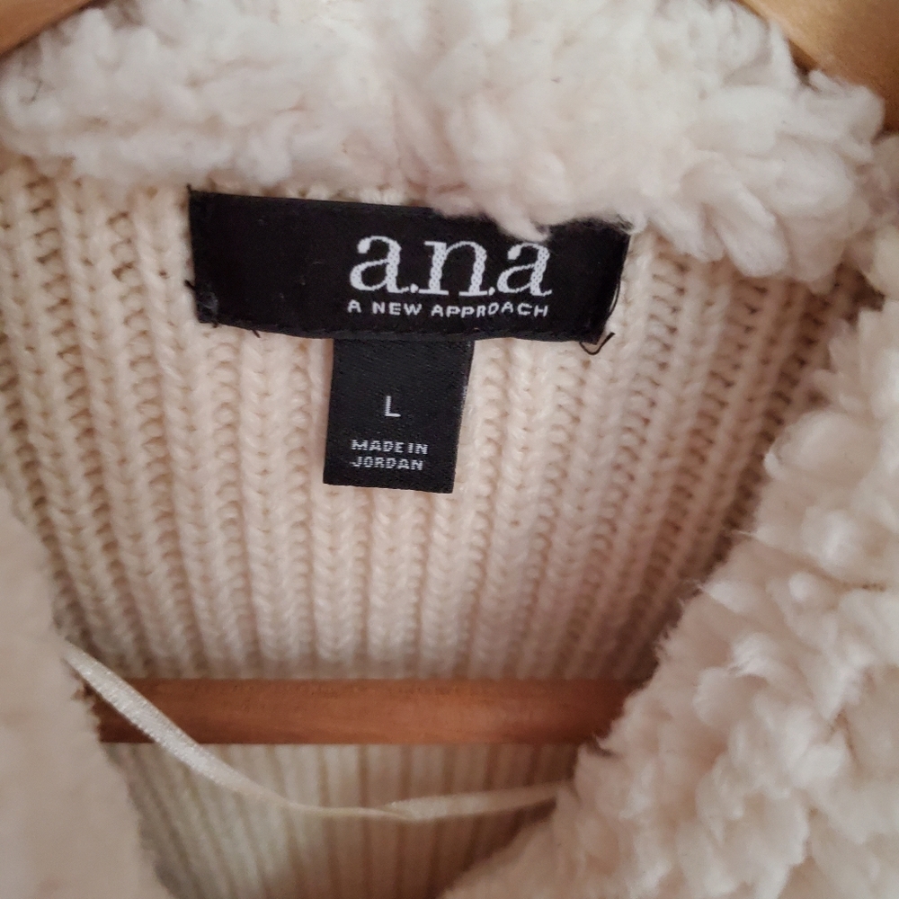 Fur Vest - Picture 2 of 2
